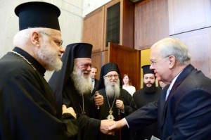 Archbishop Ieronymos shaking hands with Mayor of Boston, Thomas Menino